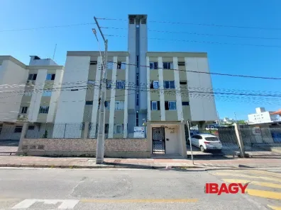 Apartamento com 2 Quartos para alugar, 47m² no Serraria, São José