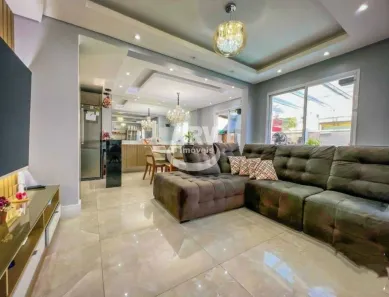 Sobrado com 4 Quartos à venda, 259m² no Estância Velha, Canoas