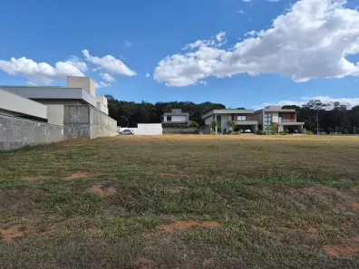 Lote/Terreno à venda, 405m² no Jardins França, Goiânia