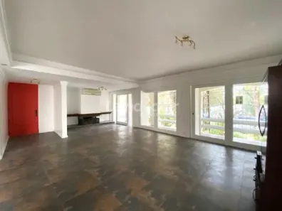 Sala Comercial para alugar, 250m² no Boa Vista, Porto Alegre