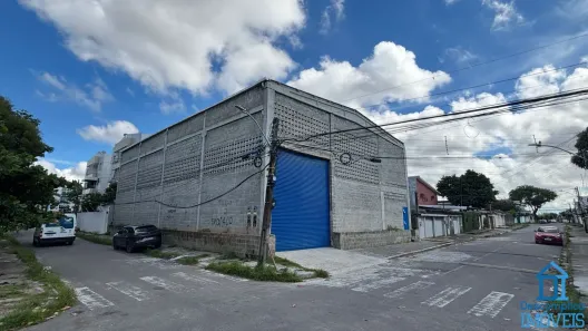 Galpão/Depósito/Armazém com 1 Quarto para venda ou aluguel, 650m² no Arruda, Recife