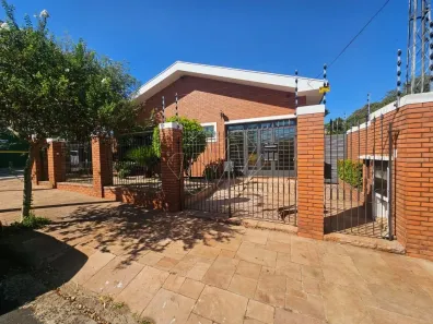 Casa com 3 Quartos à venda, 275m² no Centro, Araraquara