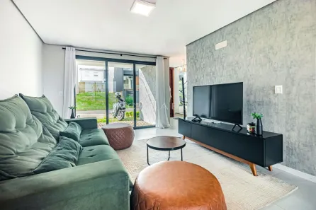 Casa de Condomínio com 3 Quartos para venda ou aluguel, 124m² no Jansen, Gravataí