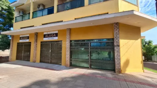 Prédio Comercial para alugar, 195m² no Zona 08, Maringá