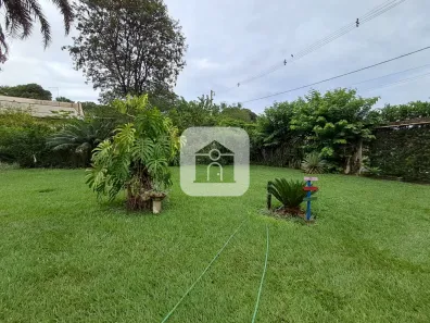 Casa de Condomínio com 8 Quartos à venda, 300m² no Área Rural de Uberlândia, Uberlândia