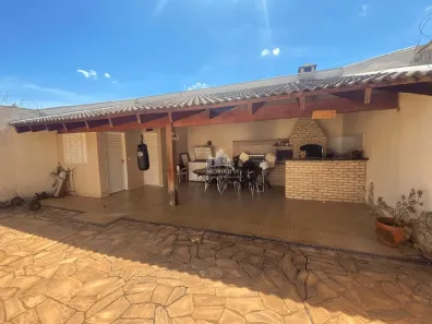 Casa com 3 Quartos à venda, 162m² no Tubalina, Uberlândia