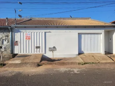 Casa com 3 Quartos para alugar, 70m² no Taiaman, Uberlândia