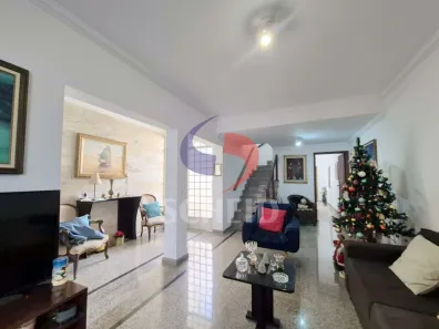 Casa com 3 Quartos à venda, 172m² no Jardim Santo Antoninho, São Paulo