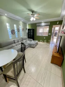 Sobrado com 3 Quartos à venda, 260m² no Jardim Tupanci, Barueri