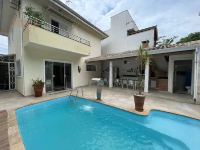 Casa de Condomínio com 3 Quartos à venda, 218m² no Caminho Novo, Tremembé