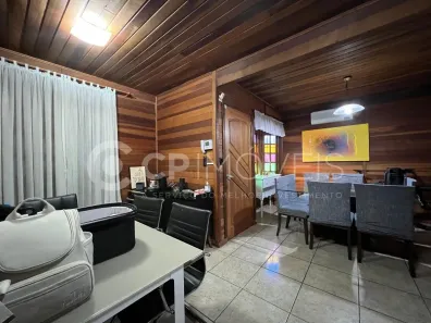Casa com 4 Quartos à venda, 235m² no Passo da Areia, Porto Alegre
