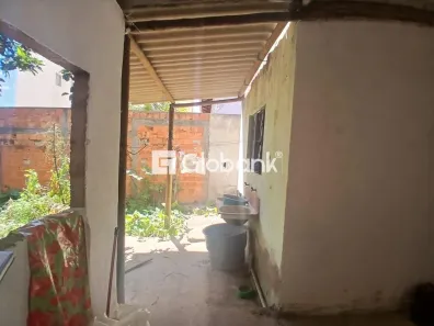 Casa com 3 Quartos à venda, 110m² no Maracanã, Montes Claros