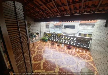 Sobrado com 4 Quartos à venda, 184m² no Metalúrgicos, Osasco