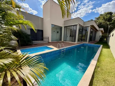 Casa de Condomínio com 4 Quartos para alugar, 400m² no Jardins Munique, Goiânia