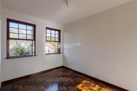 Apartamento com 2 Quartos para alugar, 51m² no Passo da Areia, Porto Alegre