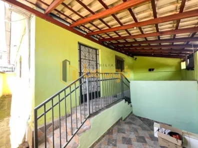 Casa com 2 Quartos para alugar, 100m² no Santa Terezinha, Belo Horizonte