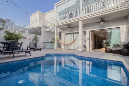Casa de Condomínio com 4 Quartos à venda, 250m² no Santo Amaro, São Paulo