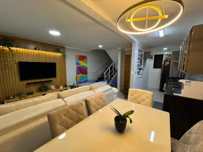 Sobrado com 3 Quartos à venda, 131m² no Marapé, Santos