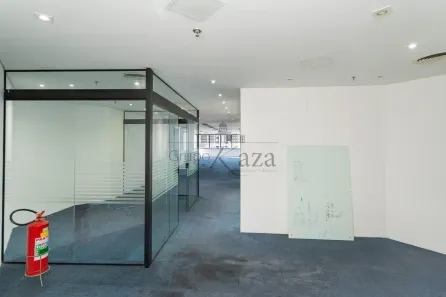 Prédio Comercial para alugar, 223m² no Cidade Monções, São Paulo