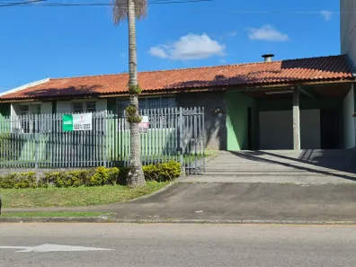 Casa com 3 Quartos para alugar, 170m² no Bacacheri, Curitiba