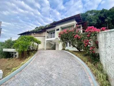 Sobrado com 2 Quartos à venda, 149m² no Santa Catarina, Joinville