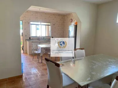 Casa com 3 Quartos para alugar, 200m² no Cambuí, Campinas