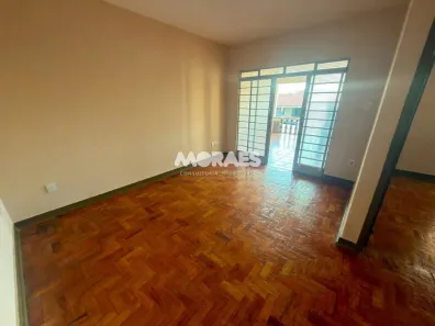 Casa com 3 Quartos para alugar, 175m² no Jardim Guadalajara, Bauru