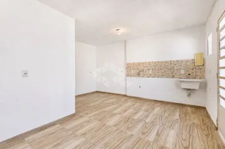 Casa com 2 Quartos para alugar, 50m² no Sarandi, Porto Alegre