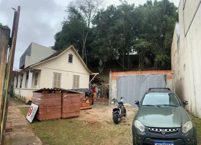 Lote/Terreno à venda, 737m² no Centro Cívico, Curitiba
