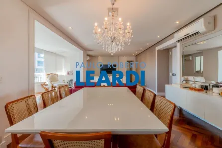 Apartamento com 1 Quarto à venda, 110m² no Jardim Monte Kemel, São Paulo