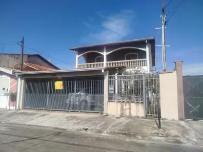 Casa com 4 Quartos à venda, 240m² no Conjunto Residencial Galo Branco, São José dos Campos