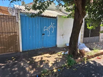 Casa com 2 Quartos para alugar, 92m² no Centro, Araraquara