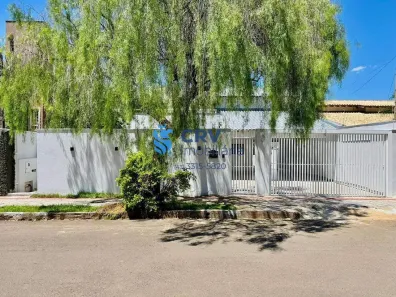 Casa com 3 Quartos à venda, 465m² no Mediterrâneo, Londrina
