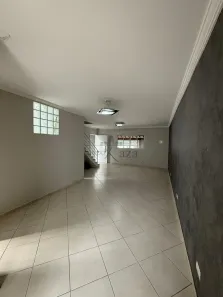 Sobrado com 3 Quartos à venda, 140m² no Loteamento Villa Branca, Jacareí