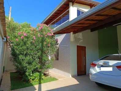 Sobrado com 4 Quartos à venda, 250m² no Jardim Novo Cambuí, Hortolândia