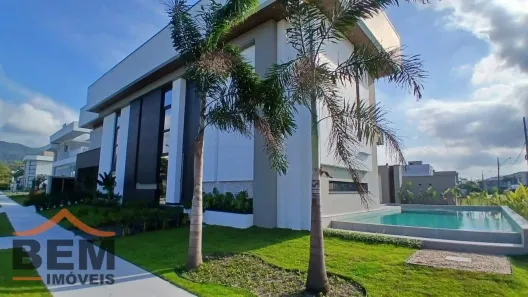 Casa com 4 Quartos à venda, 440m² no Santa Regina, Camboriú