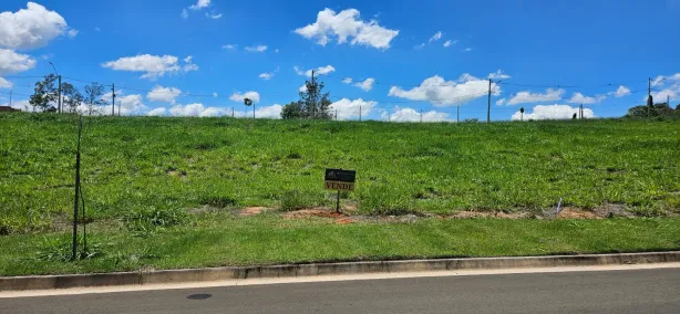 Lote/Terreno à venda, 330m² no Colinas do Castelo, Jaguariúna