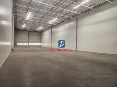 Galpão/Depósito/Armazém para alugar, 2700m² no Batistini, São Bernardo do Campo