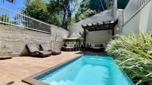 Sobrado com 3 Quartos à venda, 219m² no Velha, Blumenau