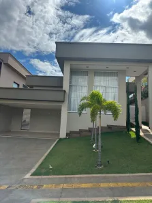 Casa com 4 Quartos para alugar, 324m² no Condomínio do Lago 3ª Etapa, Goiânia