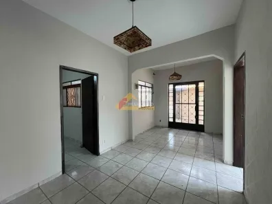 Casa com 3 Quartos à venda, 179m² no Interlagos, Divinópolis