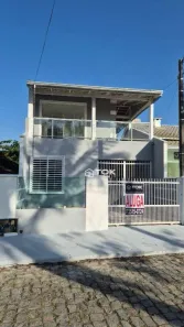 Casa de Condomínio com 3 Quartos para alugar, 115m² no Itacolomi, Balneário Piçarras