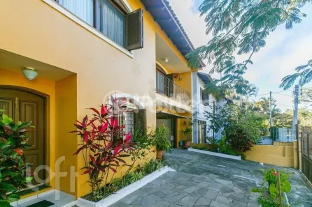 Casa com 3 Quartos à venda, 330m² no Campo Novo, Porto Alegre