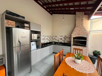 Casa de Condomínio com 2 Quartos à venda, 89m² no Condomínio Vila das Tulipas, Holambra