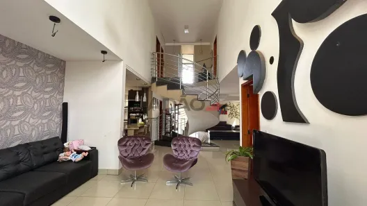 Casa de Condomínio com 3 Quartos à venda, 280m² no Jardins Madri, Goiânia