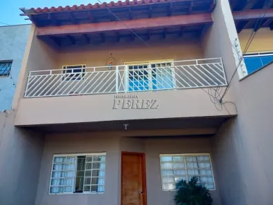 Sobrado com 3 Quartos à venda, 125m² no Chácaras Mussahiro, Londrina