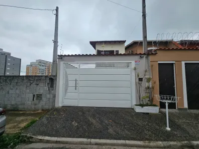 Sobrado com 3 Quartos à venda, 129m² no Vila Oliveira, Mogi das Cruzes