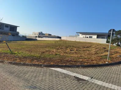 Lote/Terreno à venda, 588m² no Condomínio Residencial Ecopark Bourbon, Caçapava