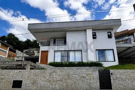Casa de Condomínio com 4 Quartos à venda, 242m² no Cônego, Nova Friburgo