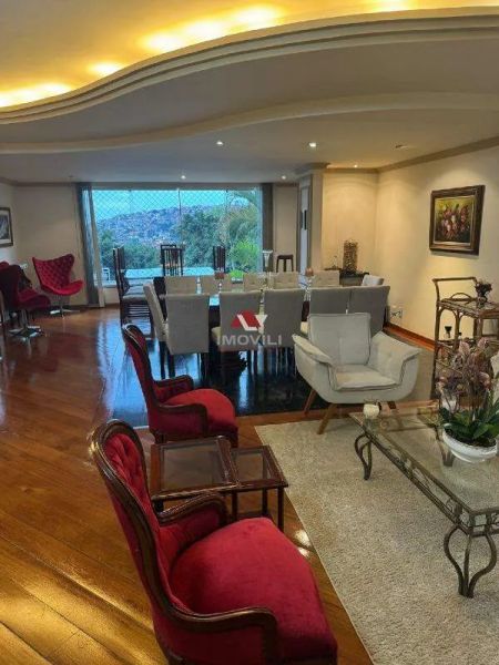 Casa com 5 quartos — Santa Lúcia, Belo Horizonte